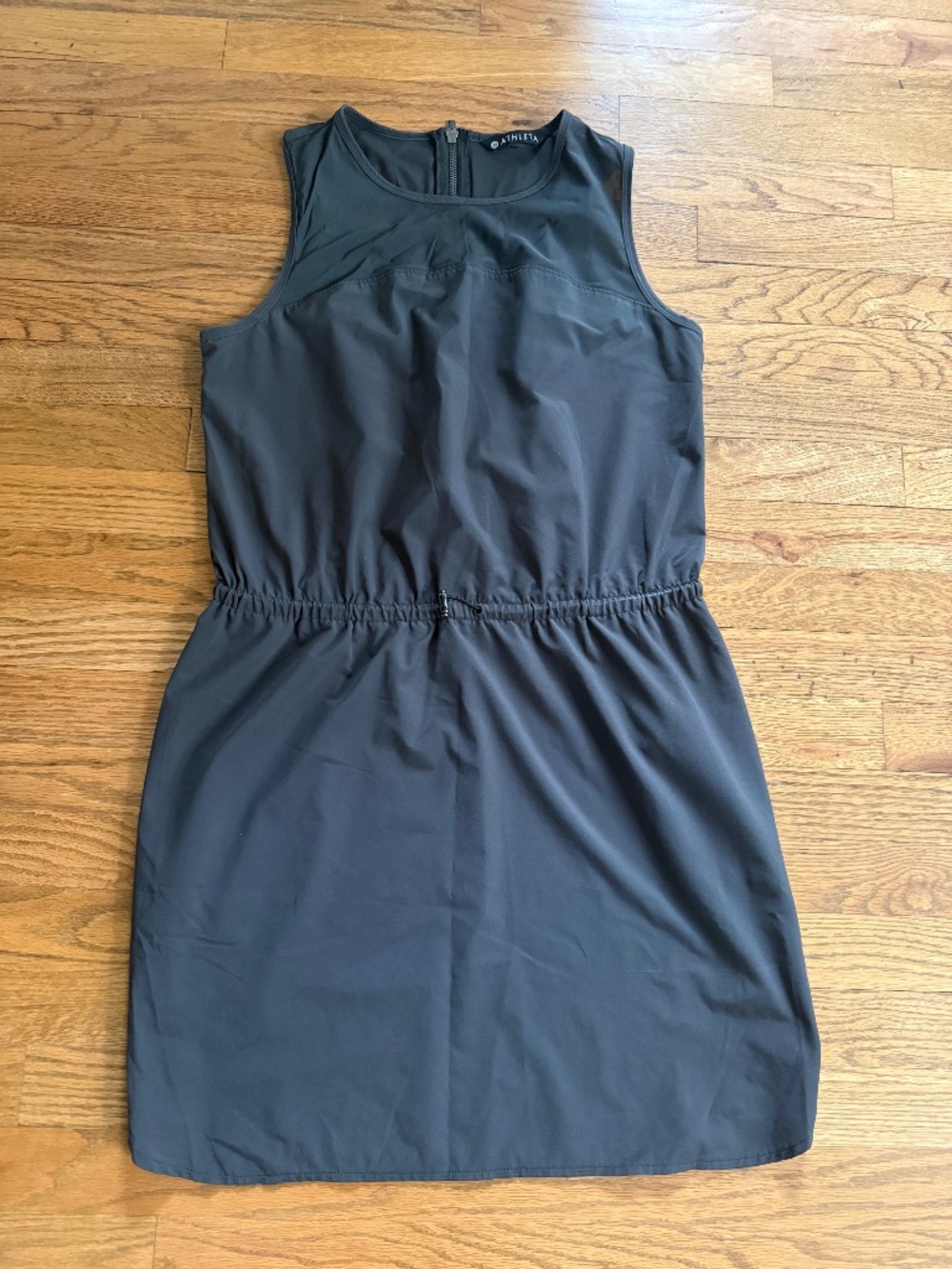 Athleta Cinch Waist Dress Size 8 Dark Grey Sol Featherweight Stretch Mesh Panels